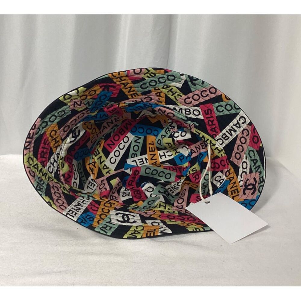 Chanel CC Reversible Bucket hat in Black Cotton - Picture 4 of 10